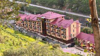 Everest Plaza - 9