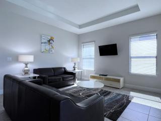 Balmoral Resort-192KB home - Haines City - 9