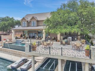 The Villa on Matern New Listing - 7