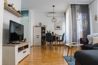 Flexible SelfCheckIns 52 - Zagreb - Parking - Loggia - Zagreb - 9