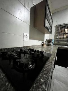Grays Suite Cozy mini flat by Jaynice Homes - Iranla - 2