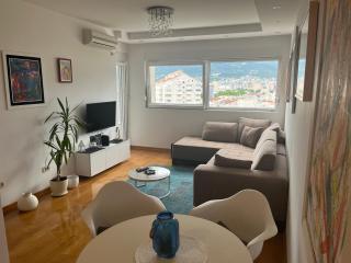 Apartment with Seaview Zetagradnja - Bar - 7
