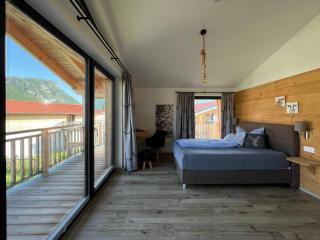 Chalet Charivari Inzell mit Whirlpool, Sauna & Garten - Inzell - 9