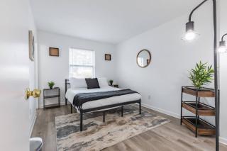 Opuluxe Luxe Dream Duluth Home Sleeps 10 - Duluth - 2