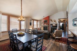 Top Floor Condo with Views of Ski Slopes and Gondola in Zephyr Mountain Lodge condo - 7