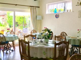 Lilac Villa Guest House - 5