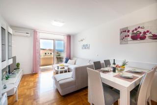 Apartment Sara - Makarska - 0