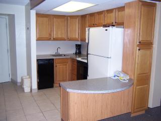 Pinestead Reef Resort - 8