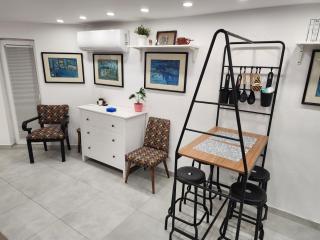 Professor's Krunska Studio - 6