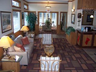 Pinestead Reef Resort - 4
