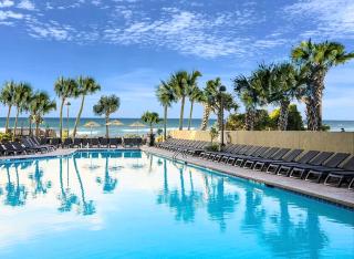 New ! Unique Renovated Oceanfront Condo at Ocean Reef Resort-Free parking - Amazing pools - 4