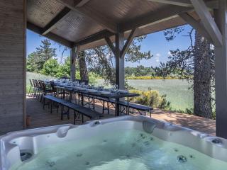 Lodge de luxe avec bain à remous, salle de sport, piscine, et options spa et golf - FR-1-582-381 - 8