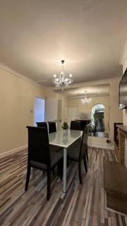 Palaz 7 - 5 bedroom house - Edmonton - 2