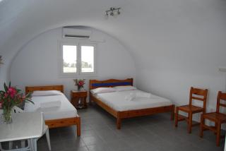 Apollo Rooms - Perissa - 4