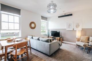 Principality View Apartment Two, by Solace Stays - Cardiff - 3