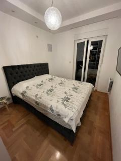 Apartment with Seaview Zetagradnja - Bar - 3