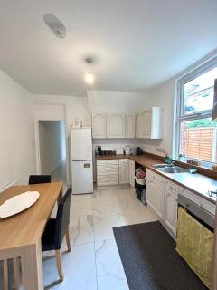 BELLACASA GUESTHOUSE - Nottingham - 2