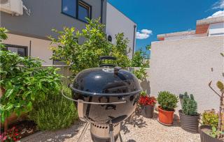 Amazing Apartment In Vodice With Wifi - Vodice - 5