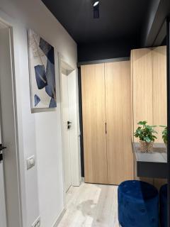 Luxury by Magic Apartments - Bucharest - 6
