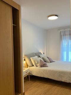 Nuevo apartamento en pleno centro de Boiro - Boiro - 5
