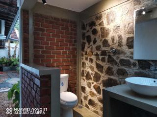 Bee Cottage Negombo - 2