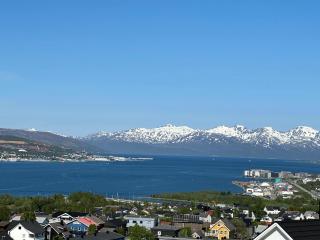 Aurora Apartment very close to cable car and sherpatrappa - Tromsø - 2