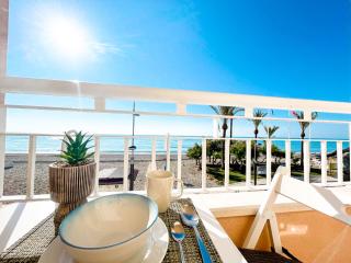 Apartamento en 1ª línea de la playa de Sabinillas con vistas al mar - San Luis de Sabinillas - 0
