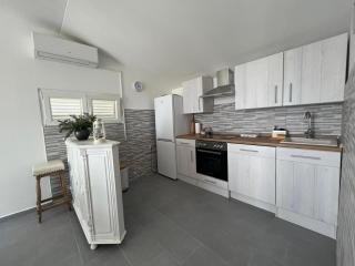 Apartmani Igor - Murter - 3