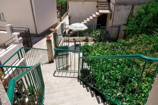 Sunrise Terrace Apartment - 8