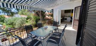 Pine Tree Apartment - Vodice - 0