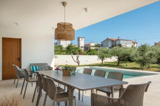 Villa San Zusto, 1600 m2 plot area, heated pool with hydromassage zone - Galižana - 5