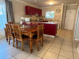 Beautiful 3 Bedroom Ground floor apartment - 66 Santini Village - Plettenbergbaai - 6