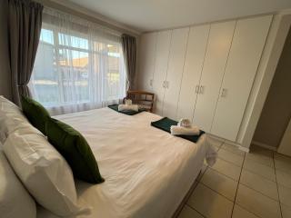 Beautiful 3 Bedroom Ground floor apartment - 66 Santini Village - Plettenbergbaai - 1