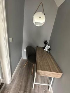 Fabulous 3bed off street parking - Stafford - 8