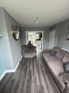 Fabulous 3bed off street parking - Stafford - 4