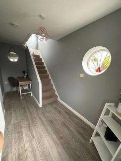 Fabulous 3bed off street parking - Stafford - 3