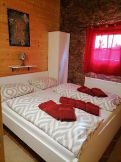 Apartma Suzy - Pobegi - 1