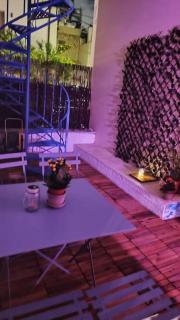 Yellow and blue relax house - 8