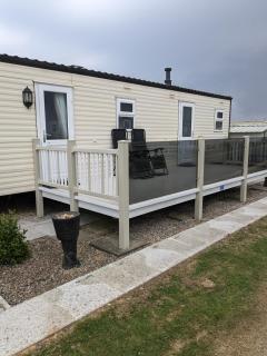 E16 Millfields 6 berth caravan MAX 4 ADULTS Bob family's only and lead person must be over 30 - Ingoldmells - 6