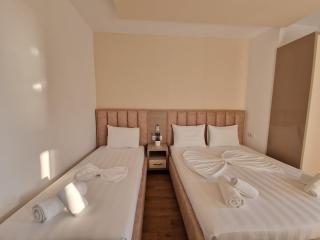Seaside Hotel - Himarë - 7