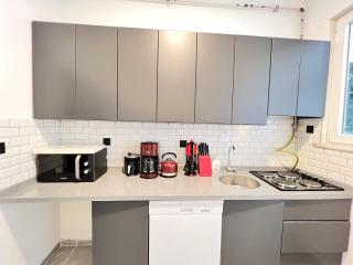Wonder Homes- Stylish 4BR Flat, Terrace, Sea View, Kabatas - Istanbul - 4