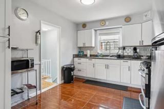 Rockaway 3 bedroom suite by the Sea. - 6