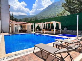 Luxury 7-Bed Villa with Pool and Jacuzzi Fethiye - Oludeniz - 5