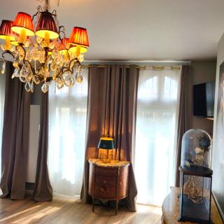 La Petite Reine et son parking - Étretat - 2