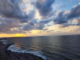 Sea View Heart Apartment (families only) - 8