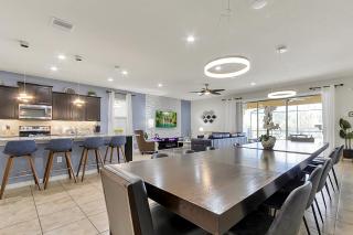 8BR VILLA NEAR DISNEY-VIEW/PRIVACY/POOL & SPA/PS5/EV - 7