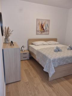 Apartment Roko (10m from the beach) - Pašman - 2