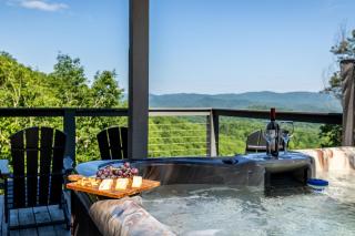 Cloudchaser Cabin, Private, New Cabin, 2 Kings, Cozy, Modern, Hot Tub, View, Theater - Sevierville - 8