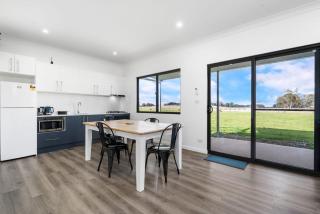 Glenowrie Cottage - 1 King 2 Singles Near Cadia - Millthorpe - 6