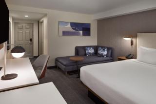 Courtyard by Marriott Kitchener - Kitchener - 3